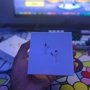 Apple Wireless Earbuds in White